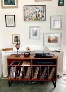 Custom-made stereo unit with metal legs