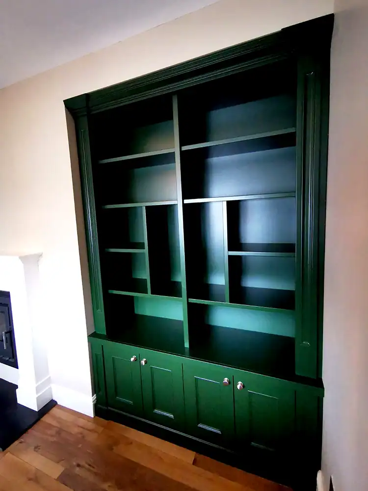Fitted bookcase