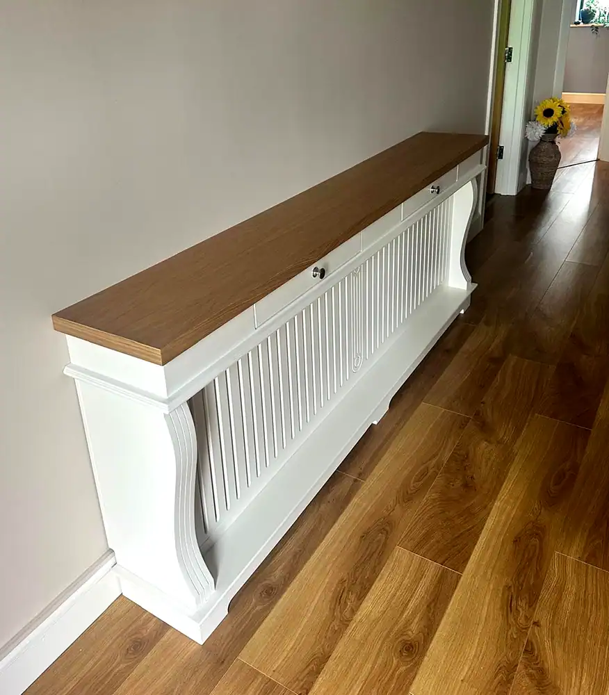 Hig end radiator cover with oak counter